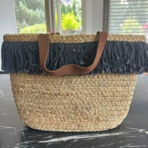 Woven Jute Woven Tote with Fringe